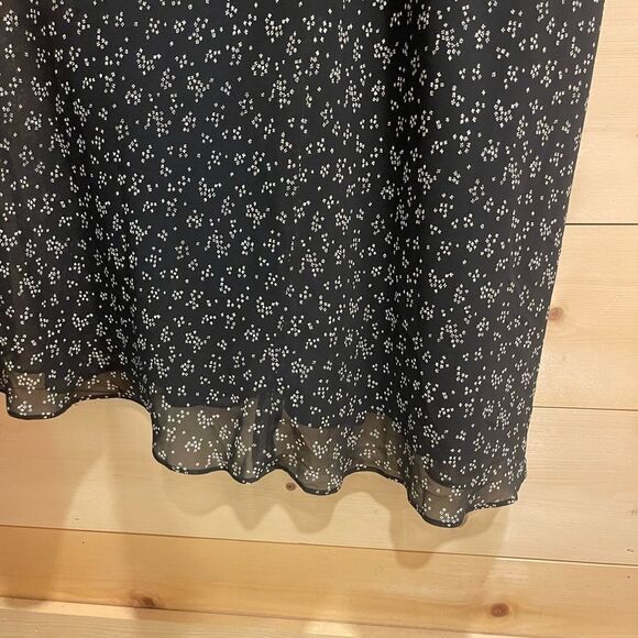 Rene Rowan Black Dress w/ White Floral Detail NWT - Picture 7 of 7